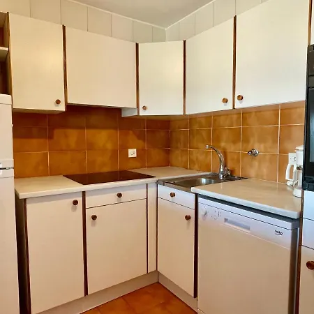 Puig Padro 10 1-1 公寓